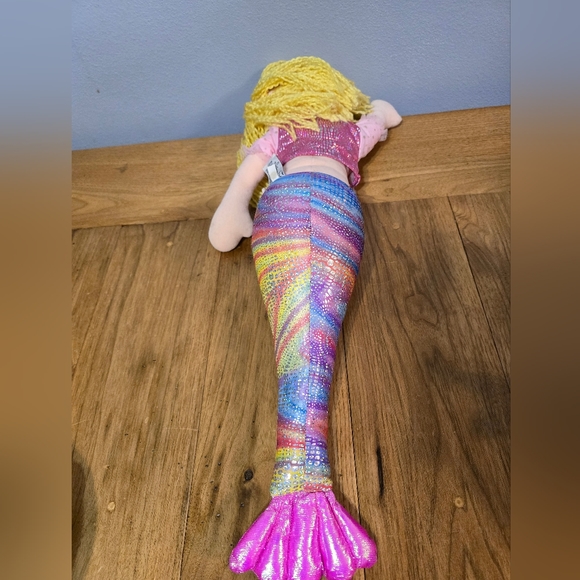 Jellycat London Blonde Coral Mermaid 25" Plush - Picture 7 of 7